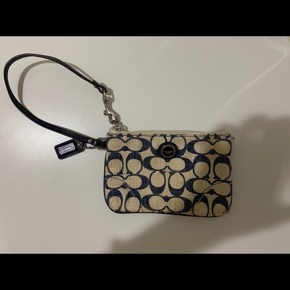 Coach Wrislet - Picture 1 of 5